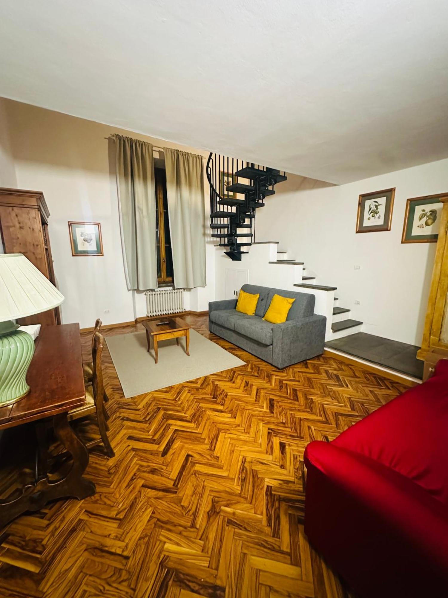 F&m Via Verdi 5 Apartment Florence